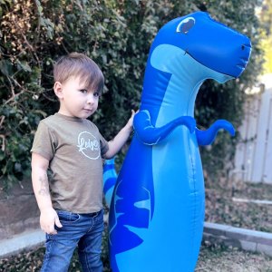 garden-with-vee-playtime-full