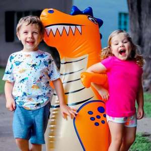 outdoor-in-the-sun-with-rex