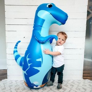 toddlers-and-dinosaurs-kids-inflatable-bop-bag-play-experience